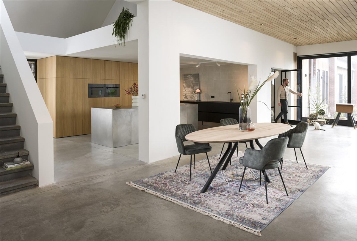 Xooon-Arvada_Benton_model_5