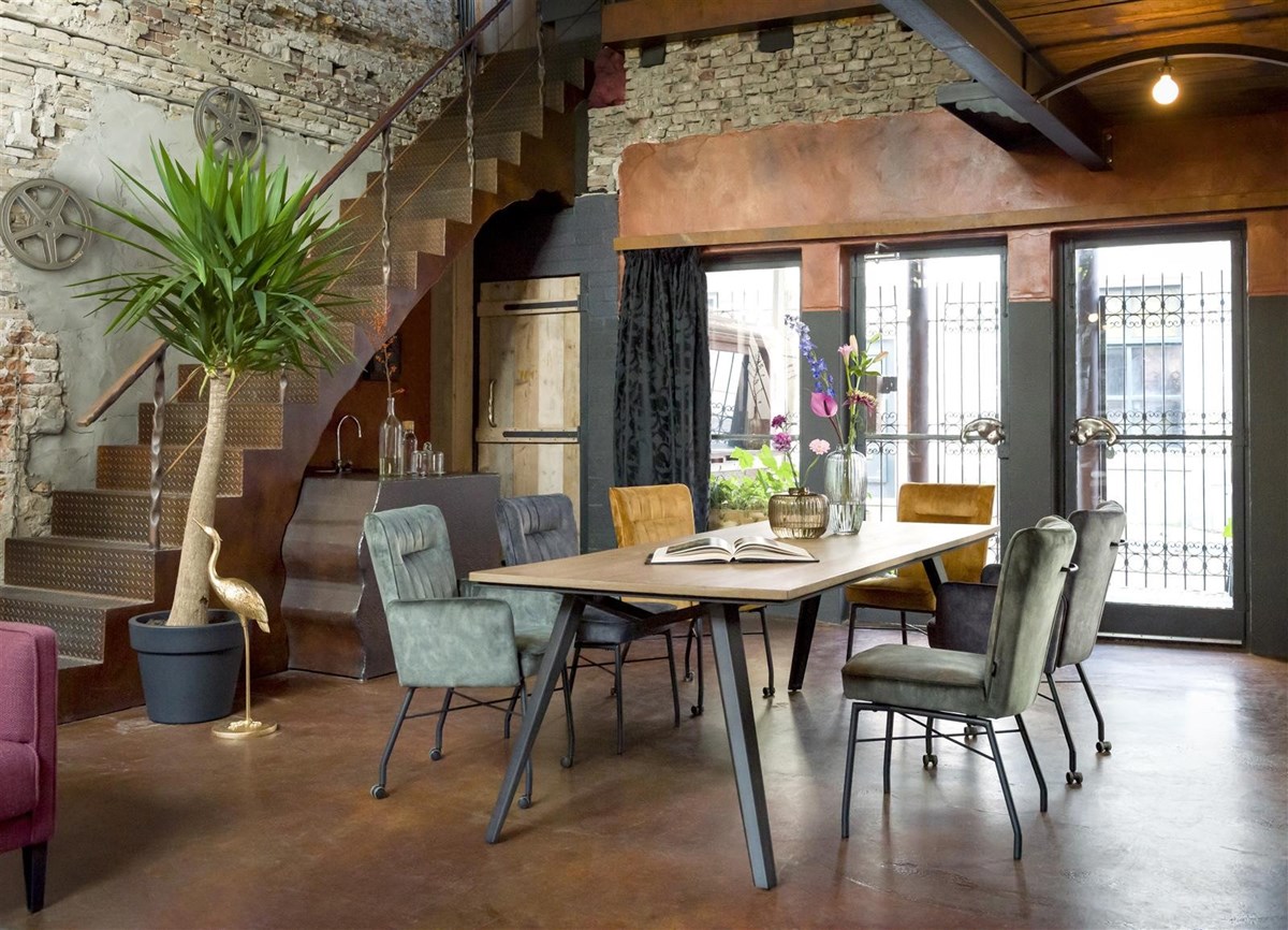 Henders-hazel-chaise-Olvi